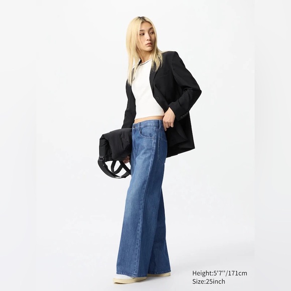 Uniqlo Drapey Wide Flare Jeans in Blue 26 NWT - Picture 1 of 11